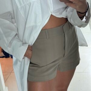 BABATON ARMY GREEN SHORTS FROM ARITZIA SIZE 6